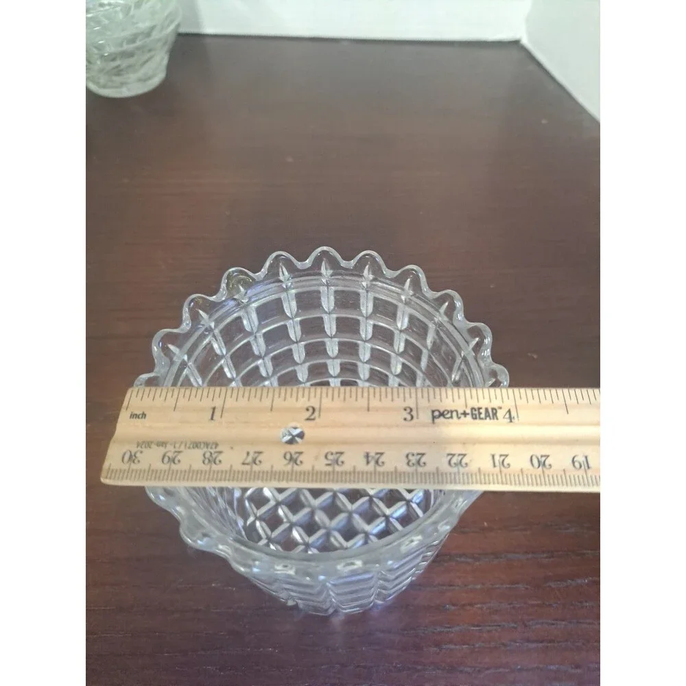 Vintage Waffle Block Clear Glass Vase With Scalloped Edge